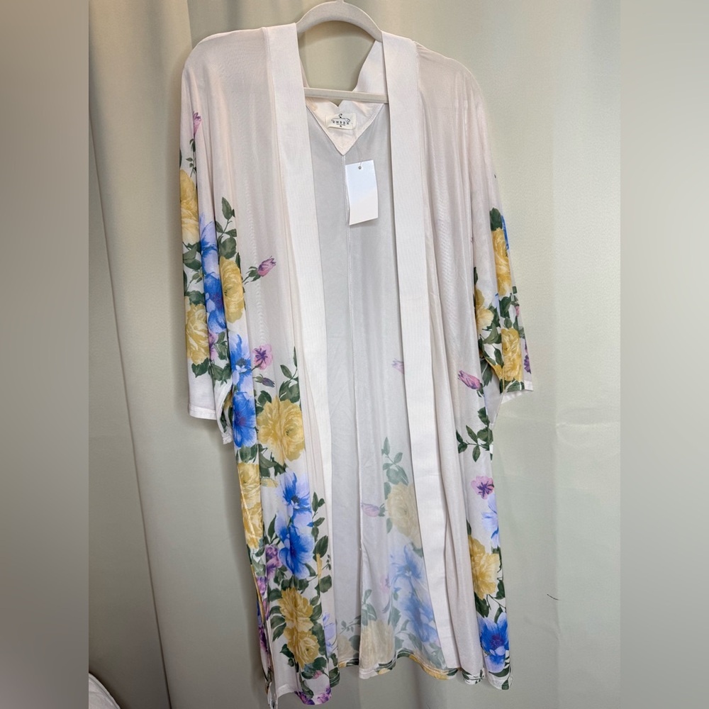 Ember floral kimono robe Size XL #loungewear #cozy